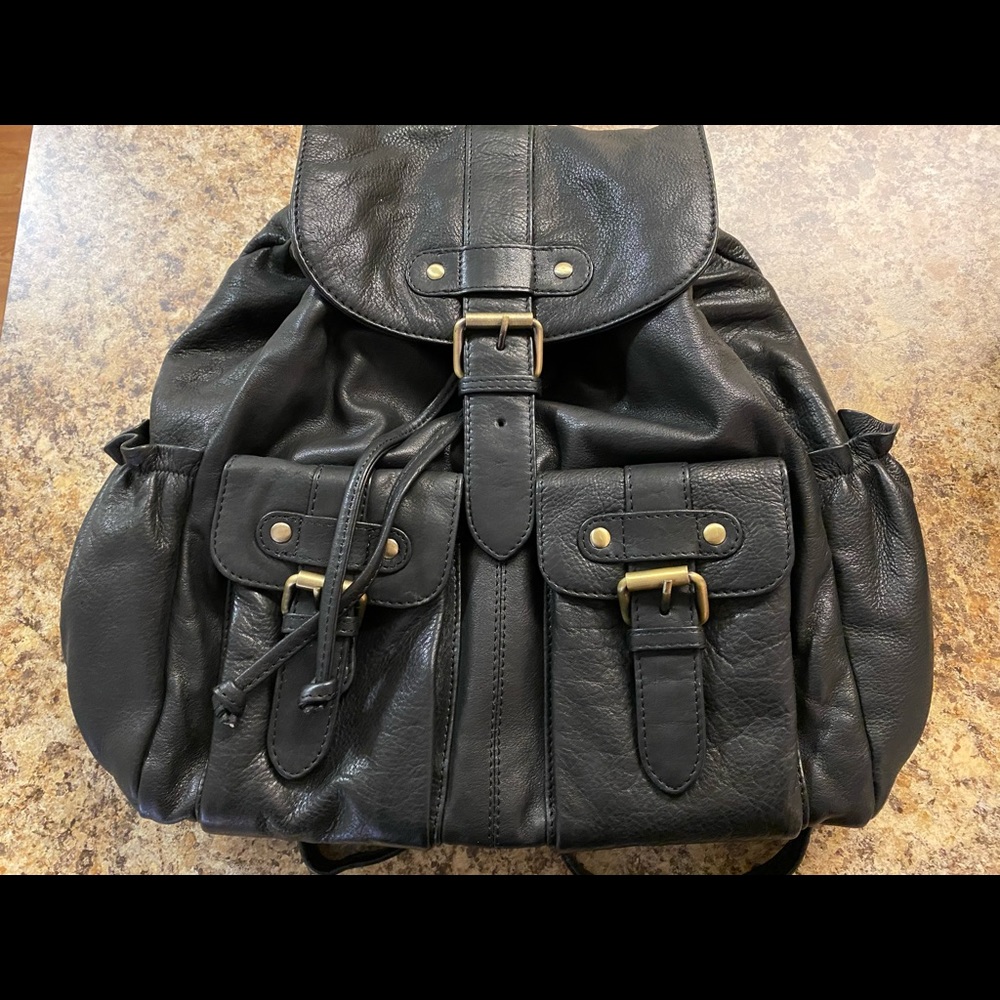 Sorpresa! By Bellini Black Leather Drawstring Backpack